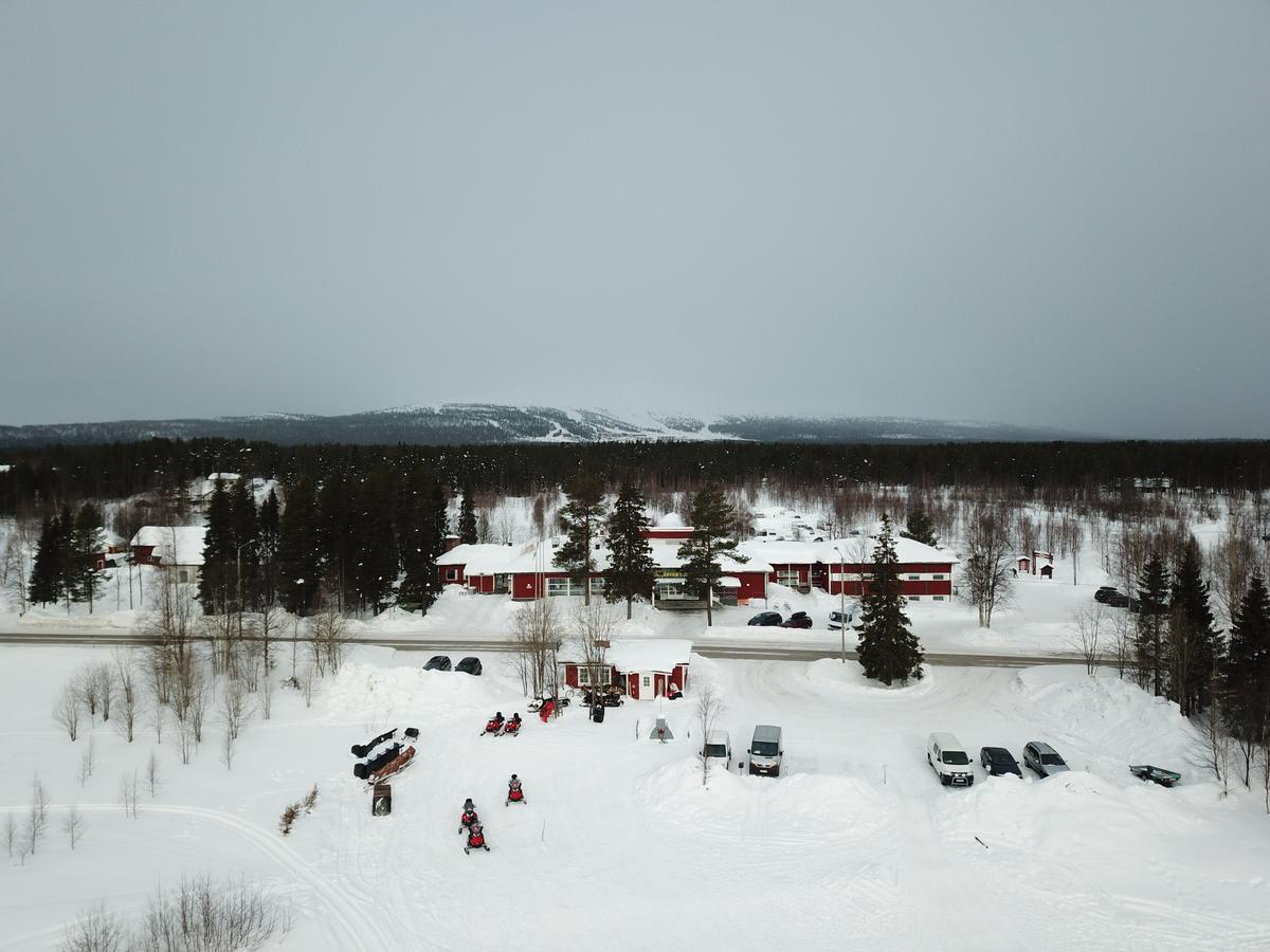 Yllaes Lake Hotel Yllasjarvi Exterior photo